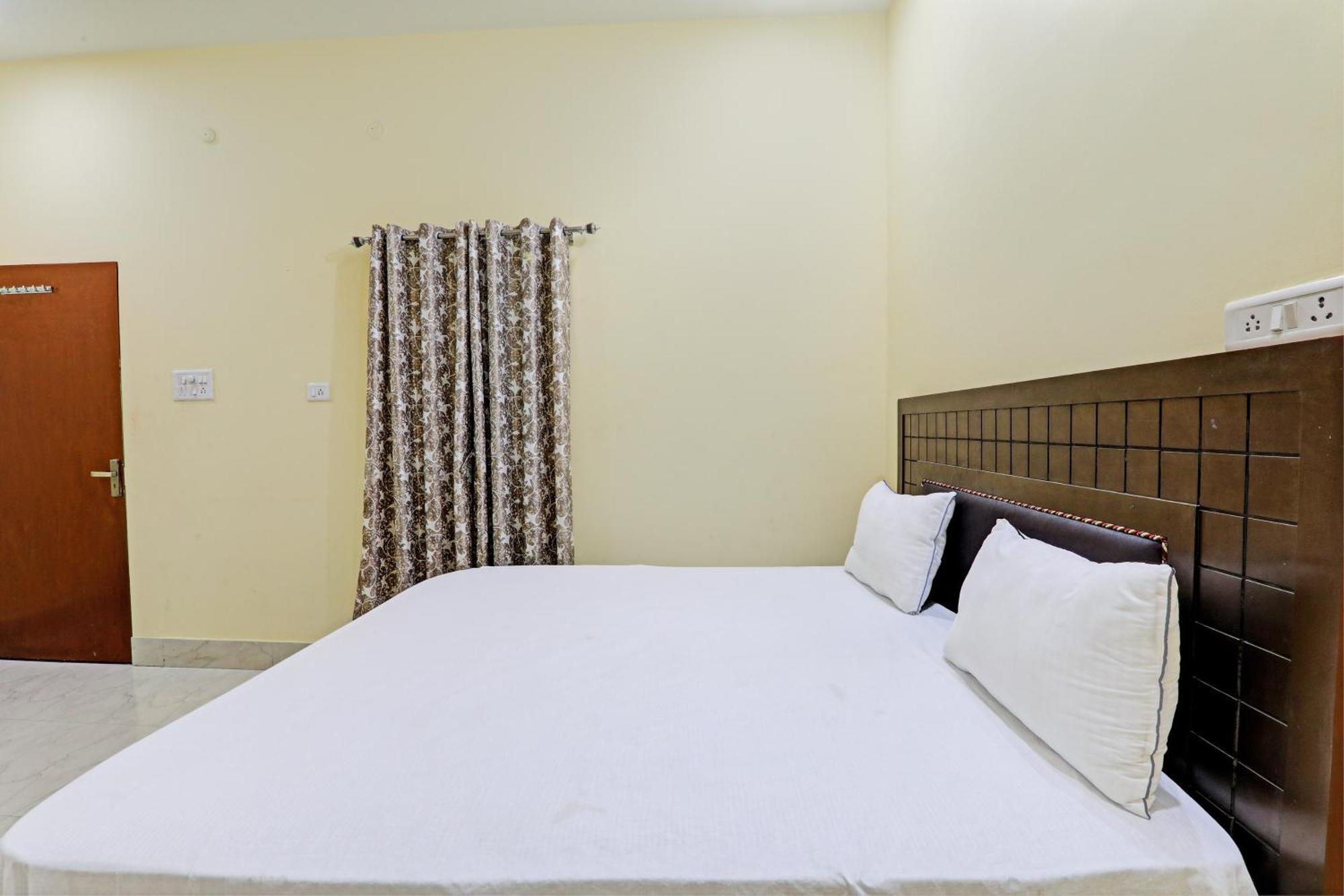 Hotel O Home Singhs Delight Varanasi Exterior photo